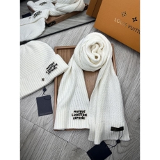 Louis Vuitton Caps Scarfs